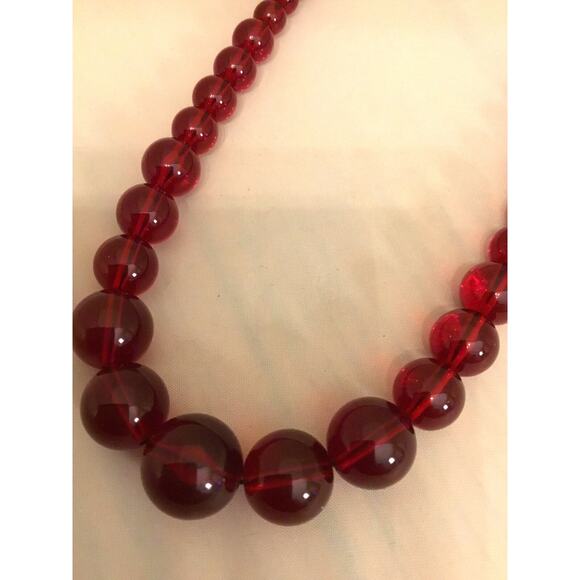 Vintage CHERRY AMBER 63 Graduated Beads 18” Necklace (Re-Strung) - Picture 3 of 7